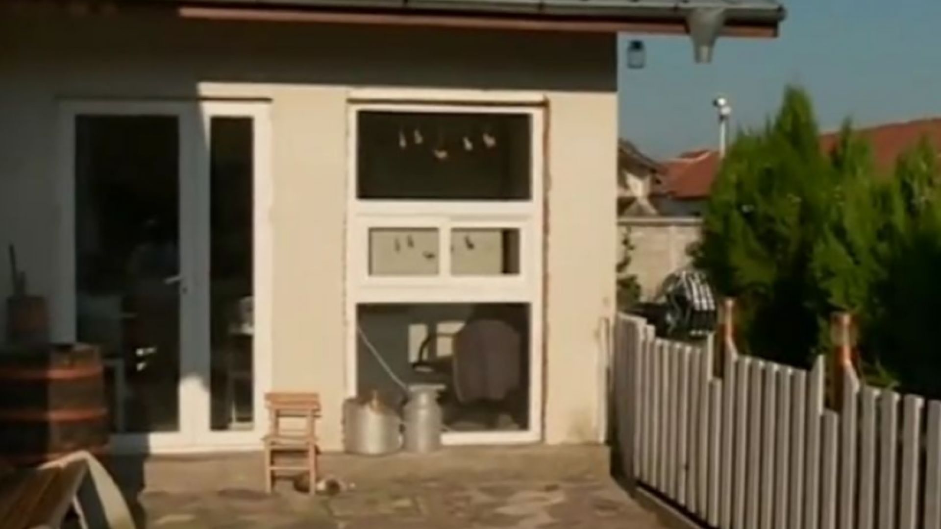 Българската агенция по безопасност на храните БАБХ е отстранила от работа