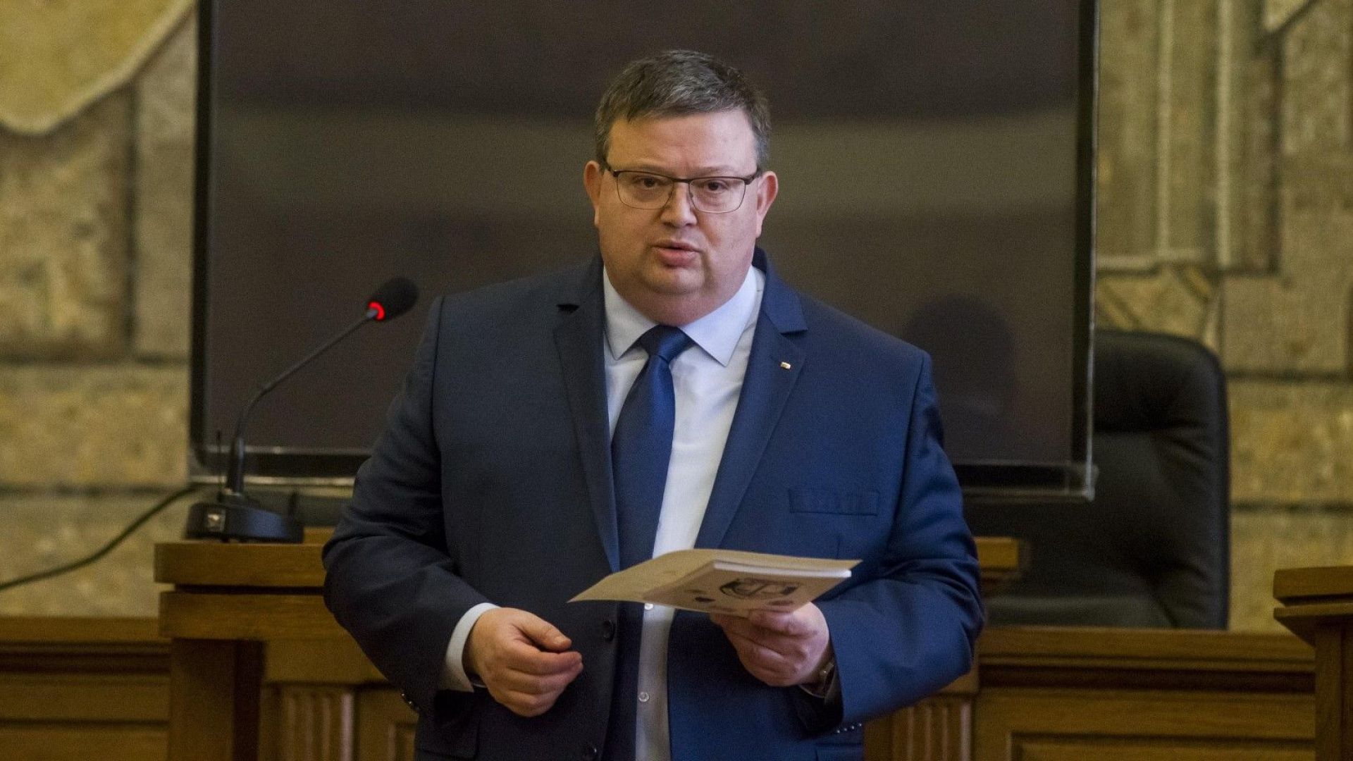 Главният прокурор Сотир Цацаров поиска от правосъдния министър Данаил Кирилов
