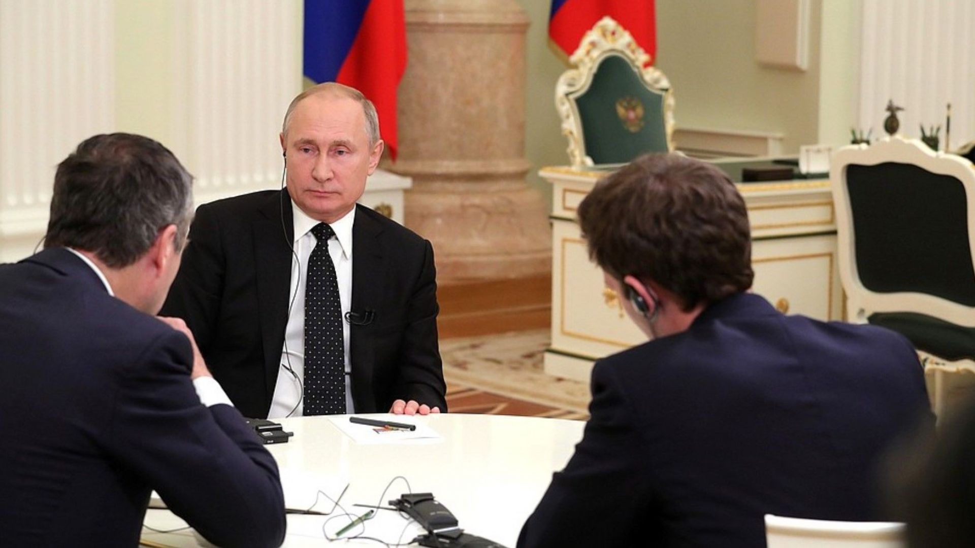 Руският президент Владимир Путин каза пред в Файненшъл таймс че