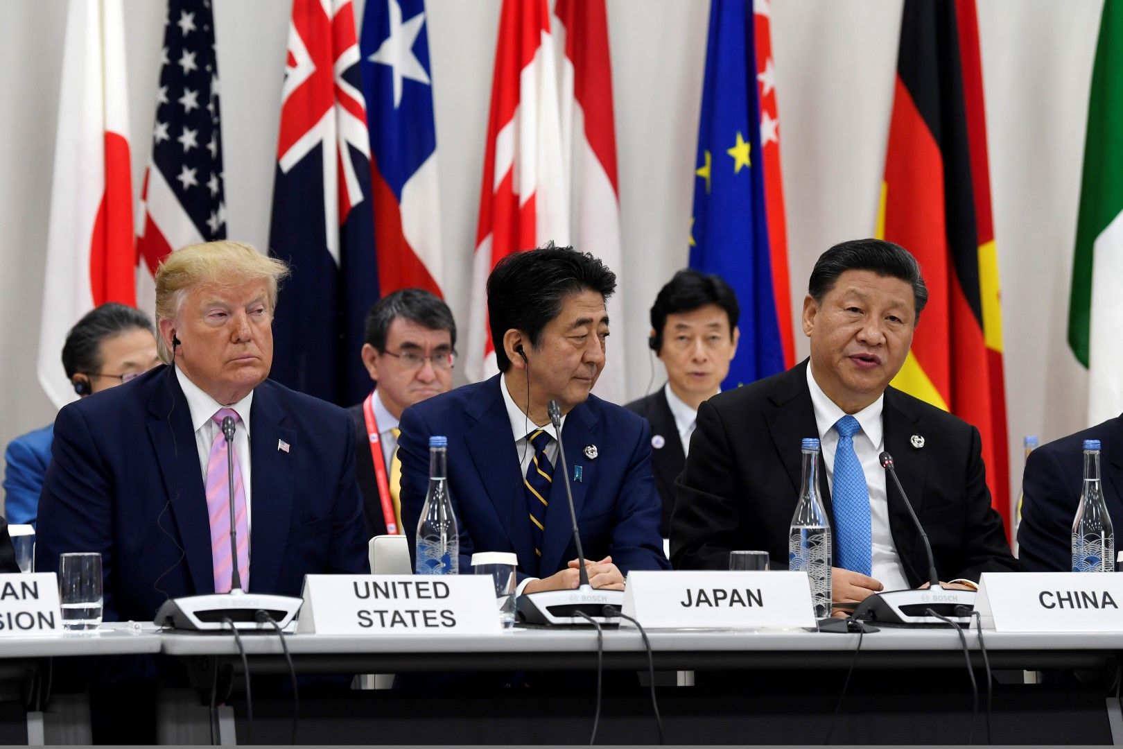 Президентът на САЩ Доналд Тръмп обяви, че търговските преговори с Китай вече са били възобновени