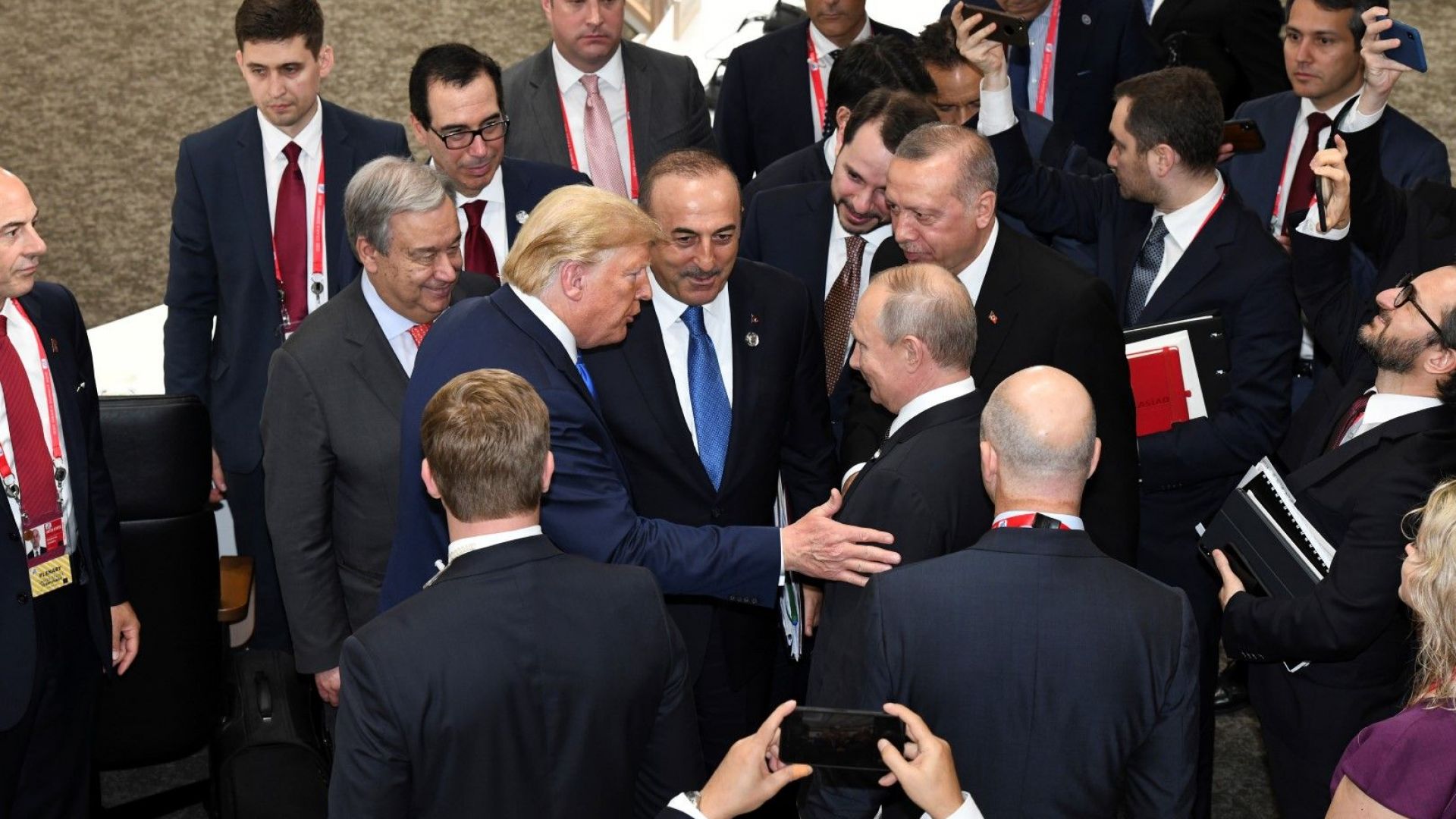 Лидерите на групата на 20 те големи икономики предупредиха днес че