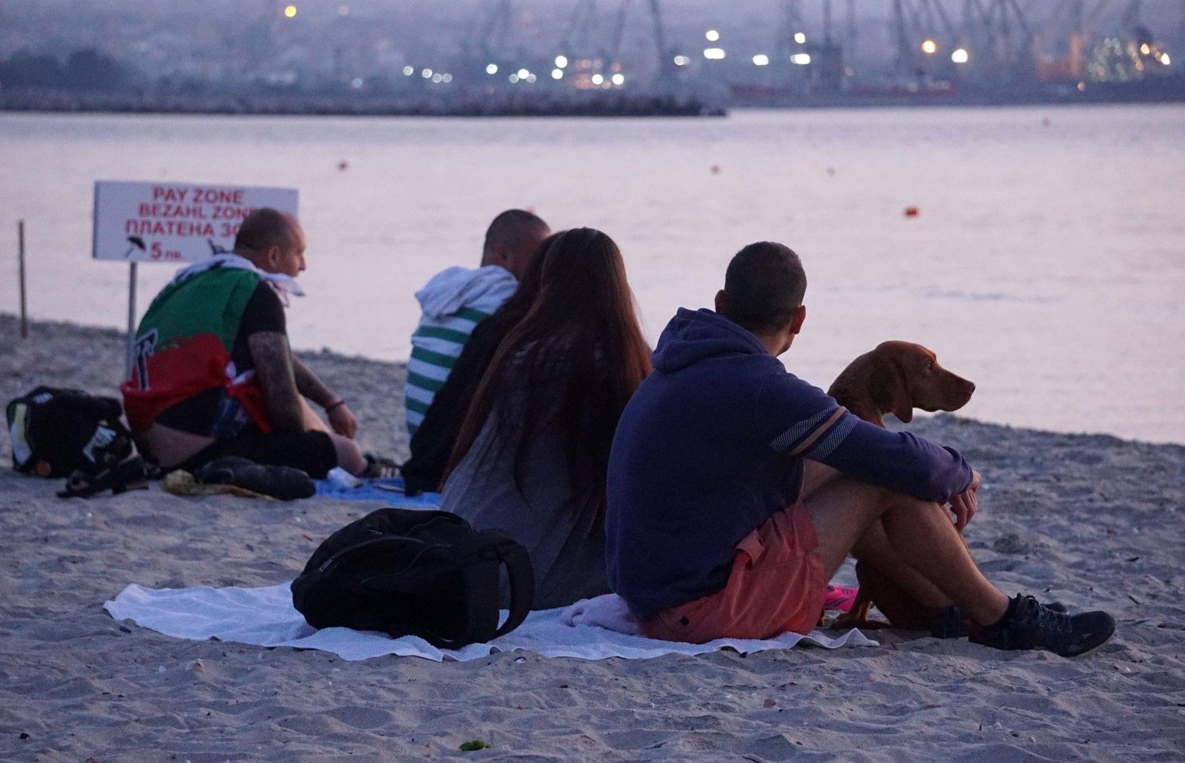 Значително по-малко хора дошли да посрещнат изгрева за хипарския празник "Джулая" на плажа във Варна