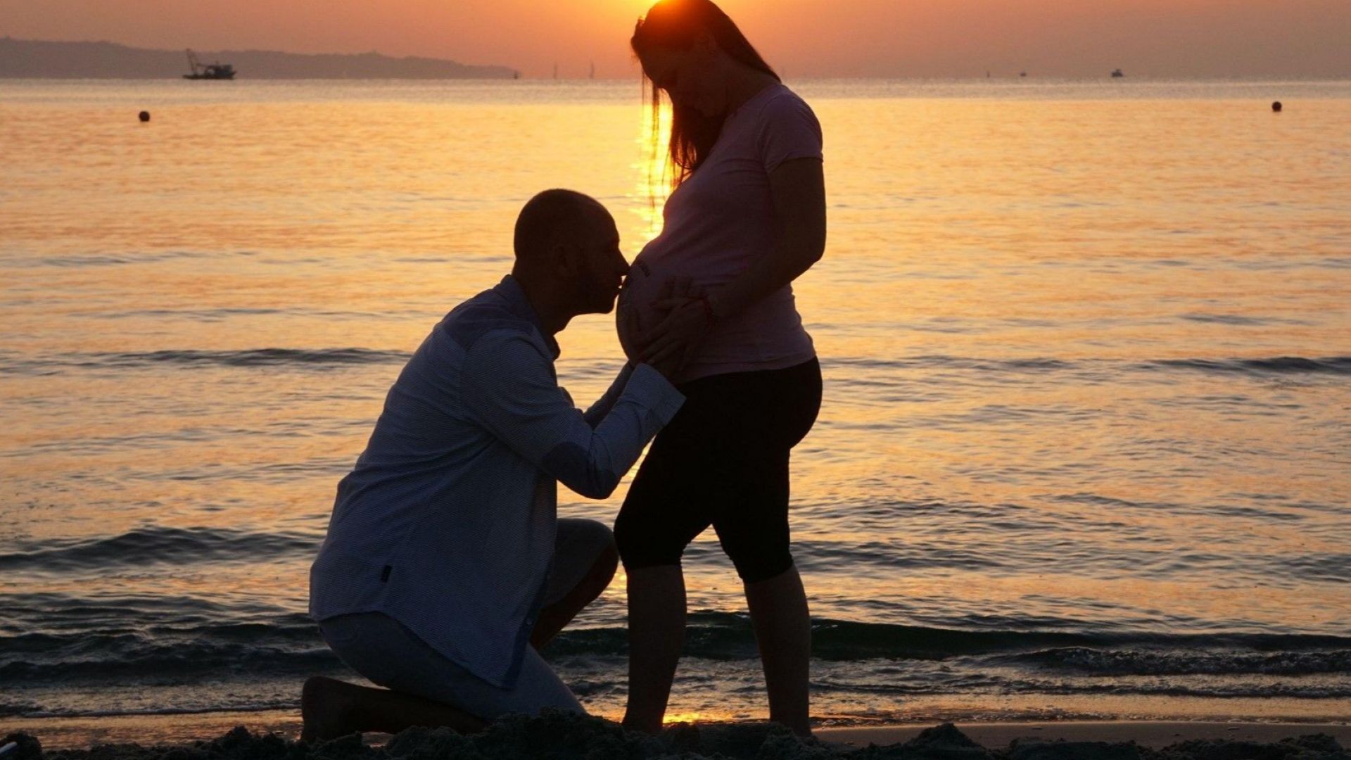 По традиция рано тази сутрин много хора посрещнаха изгрева на