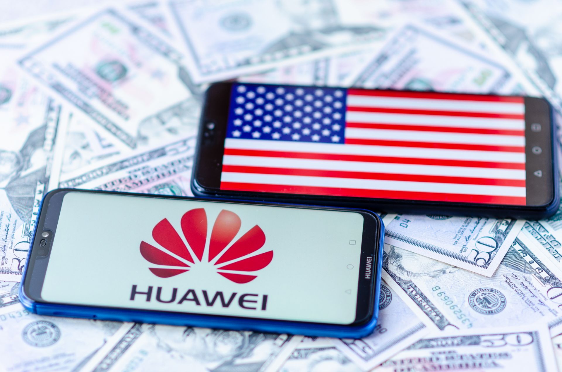 Huawei с 23% ръст на продажбите, въпреки US санкциите