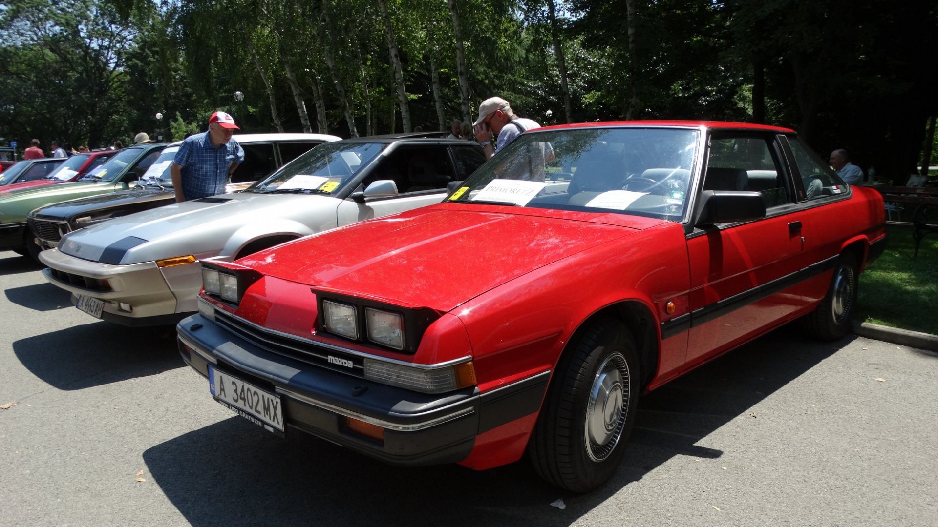 Над 200 ретро автомобила и мотоциклета от 6 държави пристигат