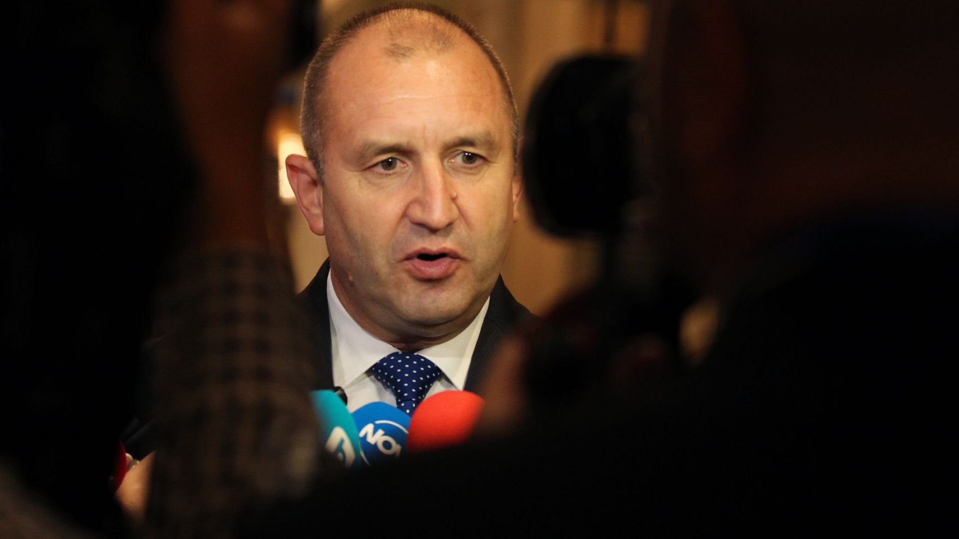 Президентът коментира пред журналисти одобрения днес от правителството доклад за