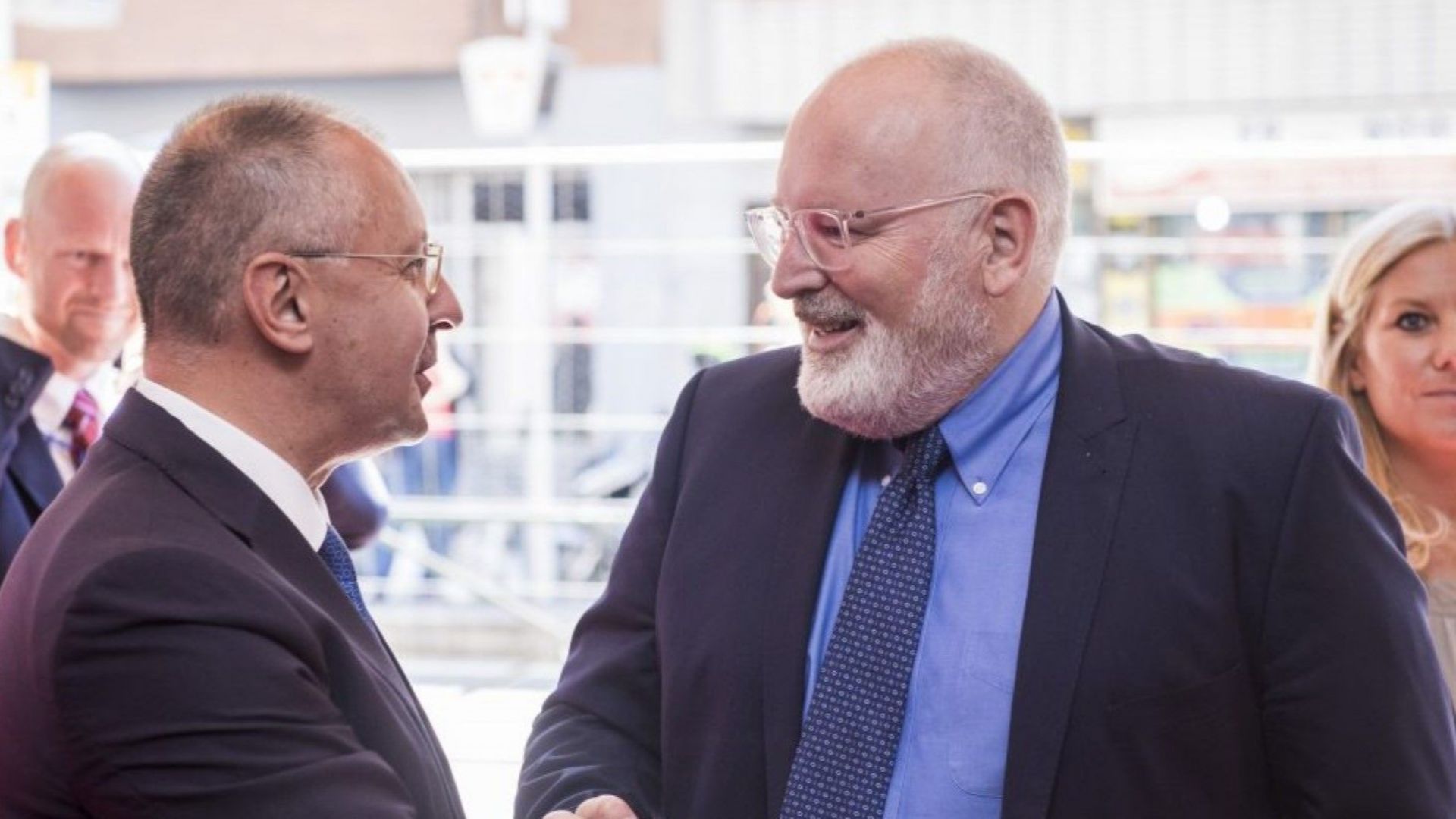 На този етап основният план който се обсъжда от лидерите