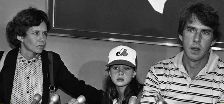 Саманта с родителите си преди визитата в Русия