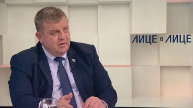 Каракачанов: Не съм казал, че президентът Радев лъже за самолетите