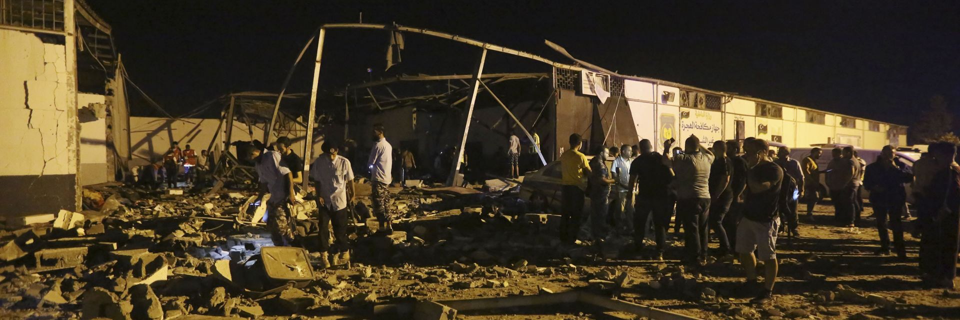 Най-малко 40 жертви и над 80 ранени при въздушен удар в Триполи (видео)