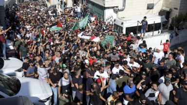 Близо 150 ранени след протест, предизвикан от убийство на младеж в Израел