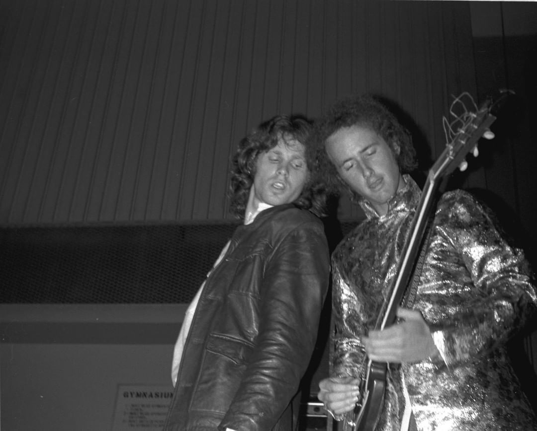 Джим Морисън и китаристът на The Doors Роби Кригър