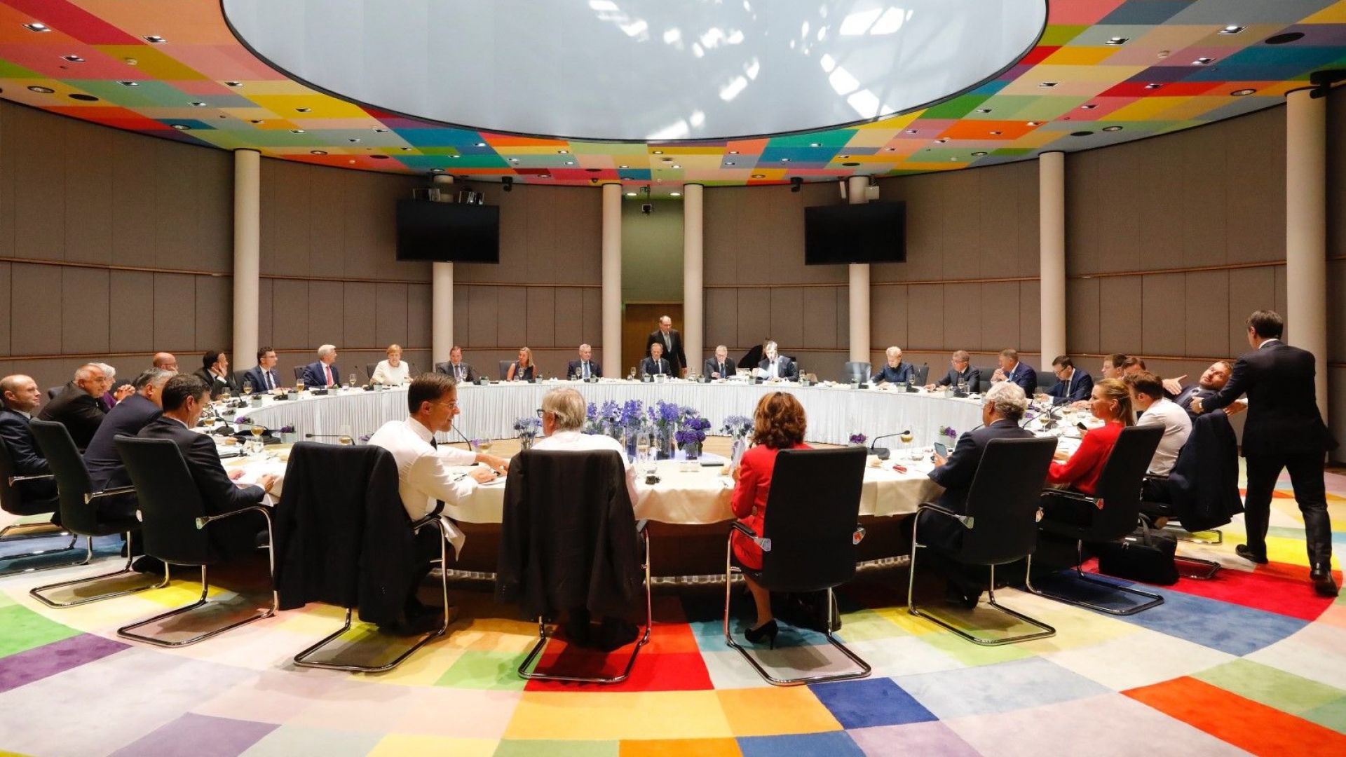 Бившият представител на европейската комисия в България и бивш вицепремиер