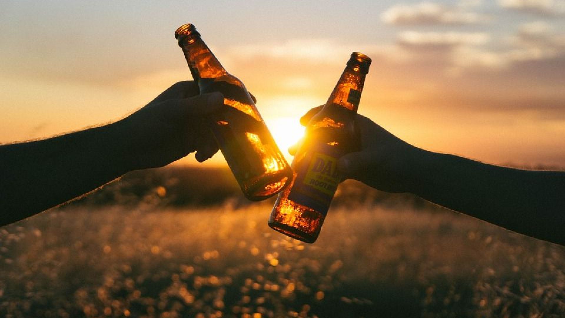 Една от най предпочитаните напитки в жегите е бирата Нискоалкохолната напитка