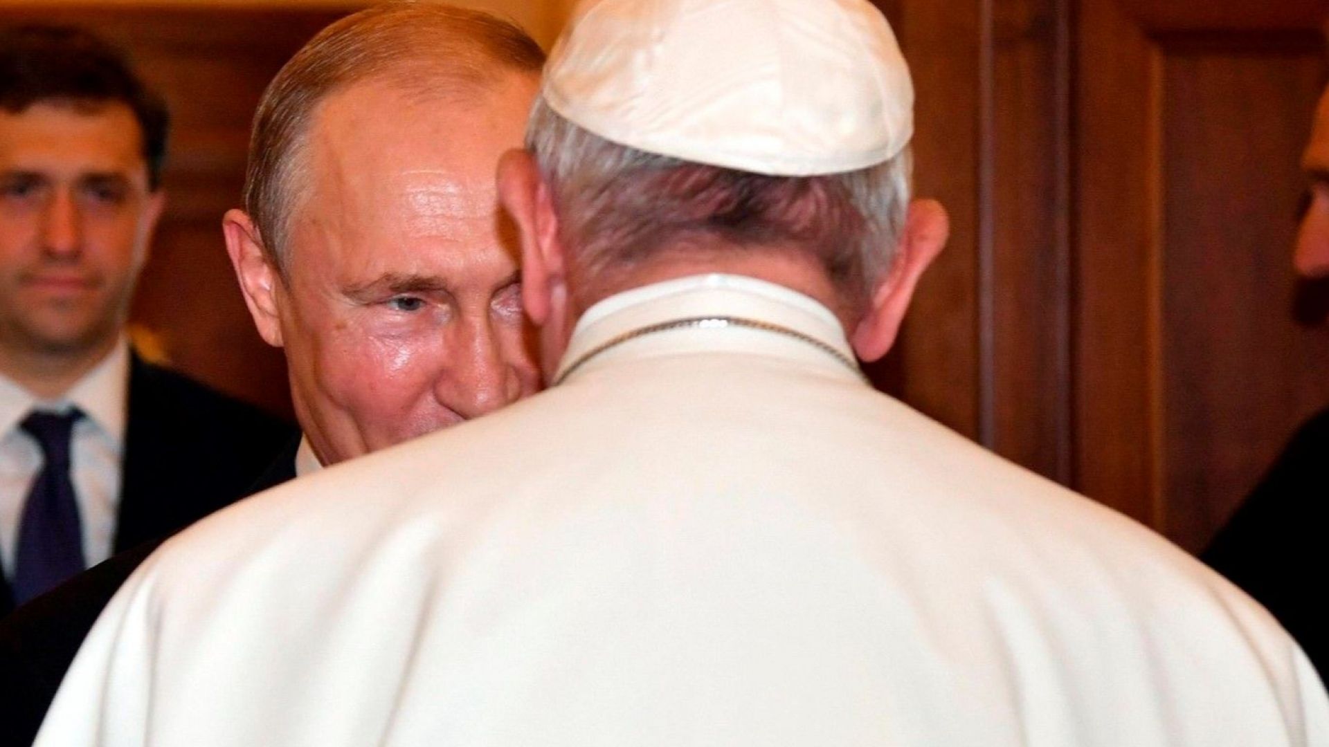 Президентът на Русия бе приет днес от папа Франциск ден
