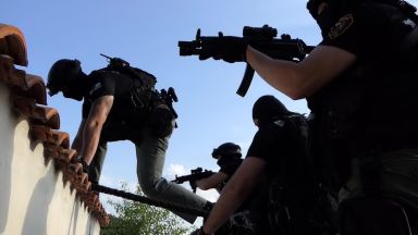 Огромно количество наркотици са били задържани при съвместна специализирана операция