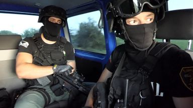 Близо 10 кг хероин са задържани в лек автомобил при