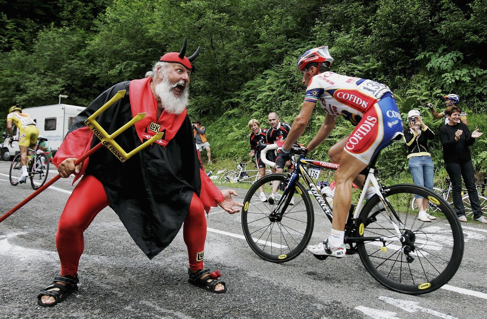 Червеният дявол Диди не пропуска "Тур дьо Франс"