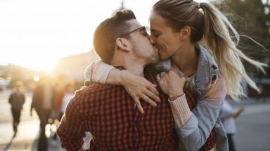 Редовните целувки са изключително полезни за здравето