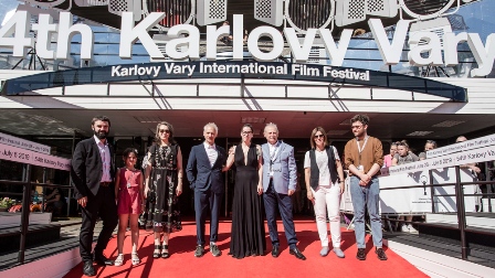 "Бащата" грабна Кристалния глобус в Карлови Вари