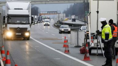 Турските власти освобождават от карантина българските шофьори на камиони