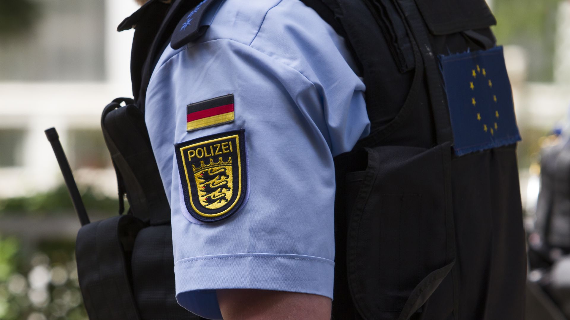 Шефът на Синдиката на германските полицаи Райнер Вент призова възрастта