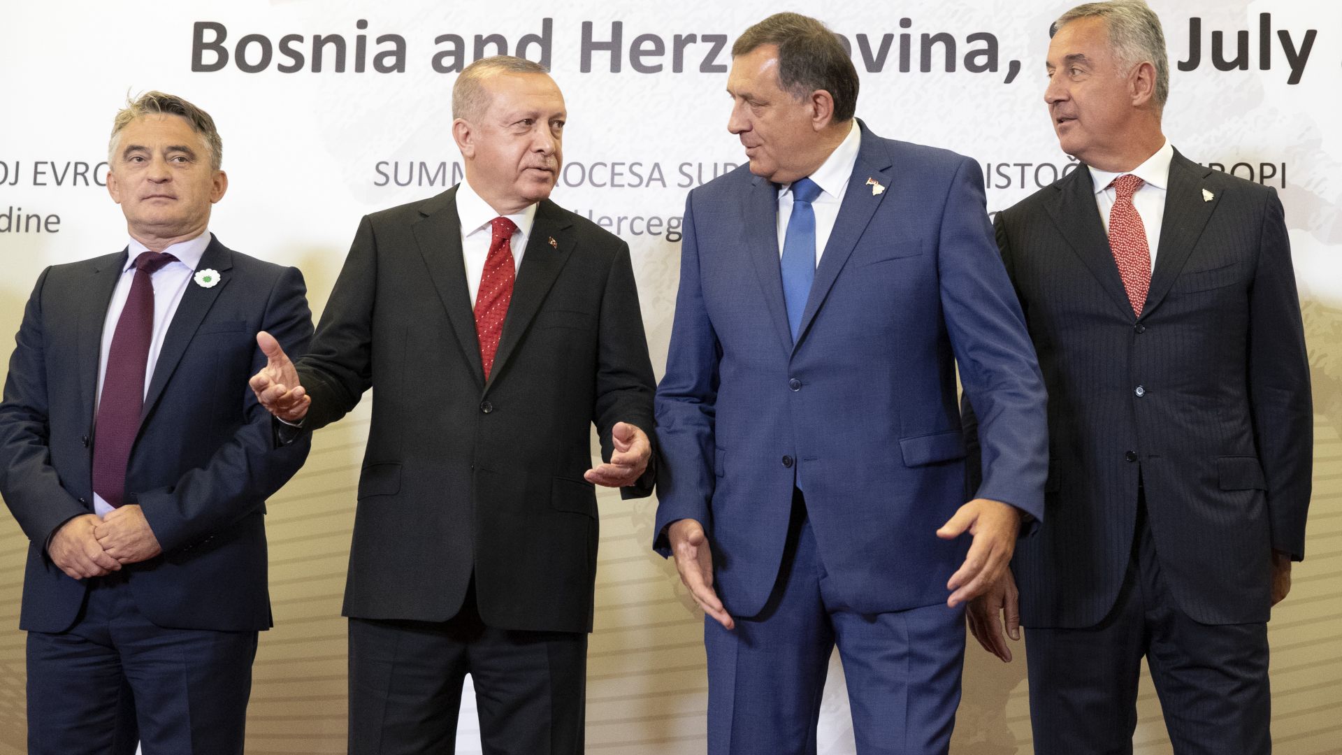 Турският президент Реджеп Тайип Ердоган е поискал от властите на Босна