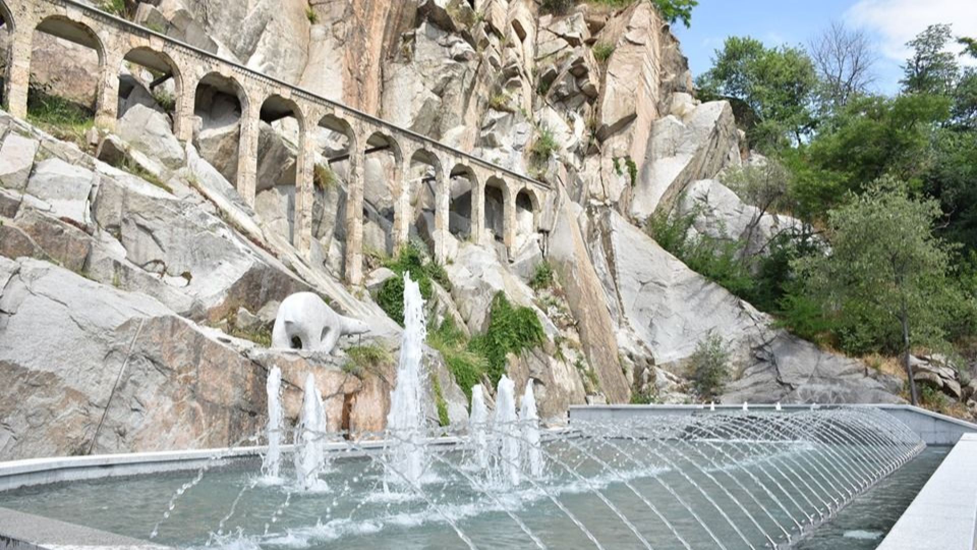 По двама служители от ОП Общинска охрана ще пазят от