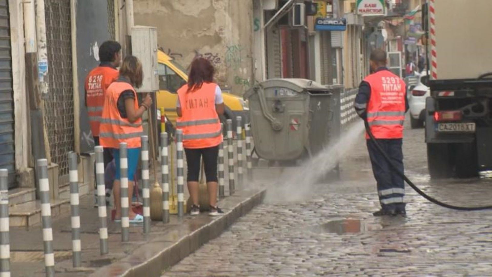 Софийският градски съд задължи Столичната община да мие улиците по