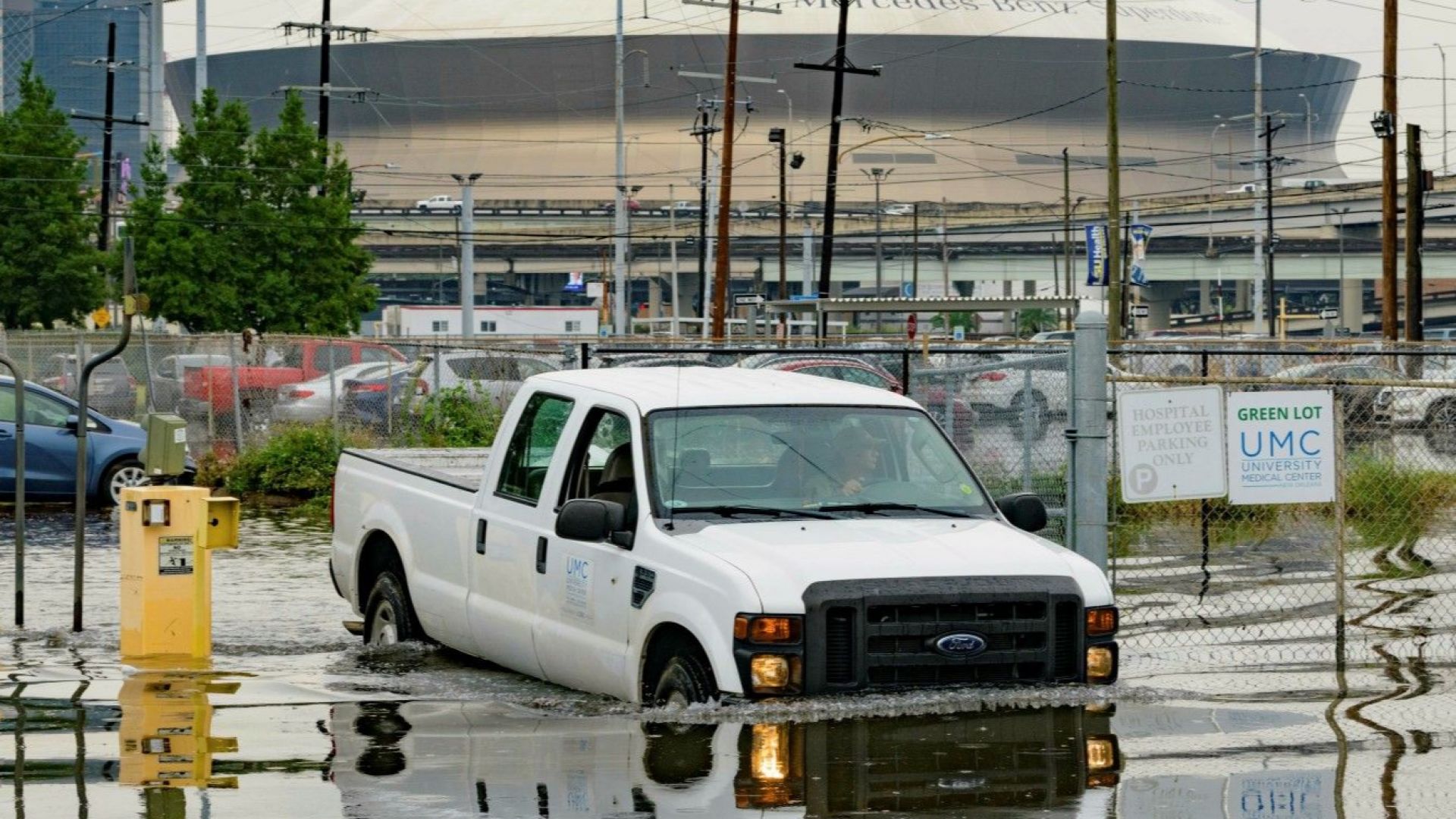 Проливни дъждове наводниха вчера улиците на Ню Орлиънс като това