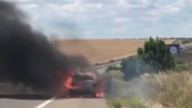 Кола се запали в движение на АМ "Тракия" 