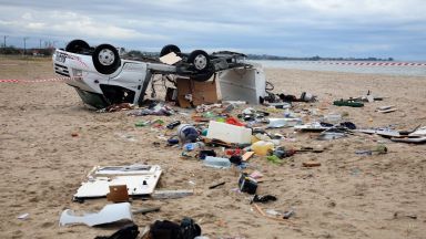 Трети ден без ток и вода в Гърция заради бурята 