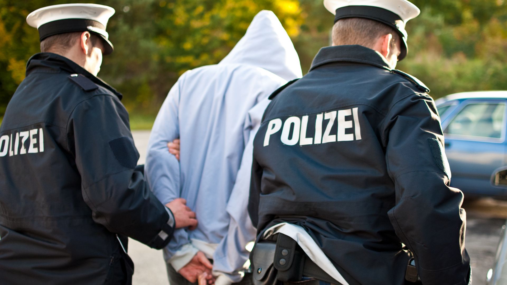 В Мюлхайм пет деца на 12 и 14 години изнасилиха