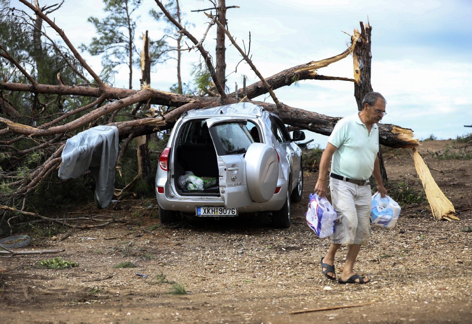 При бурята, разразила се внезапно на 11 юли, силно пострада селището Созополи на Халкидическия полуостров