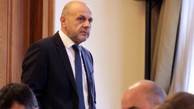 Вицепремиерът Томислав Дончев днес е дал положителен резултат на направен