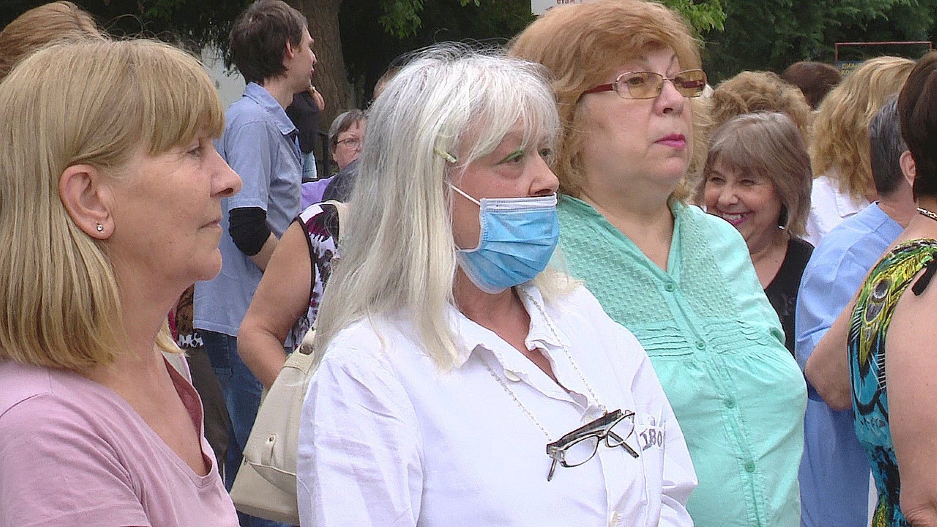 Повече от 100 души от персонала на МБАЛ Св Пантелеймон