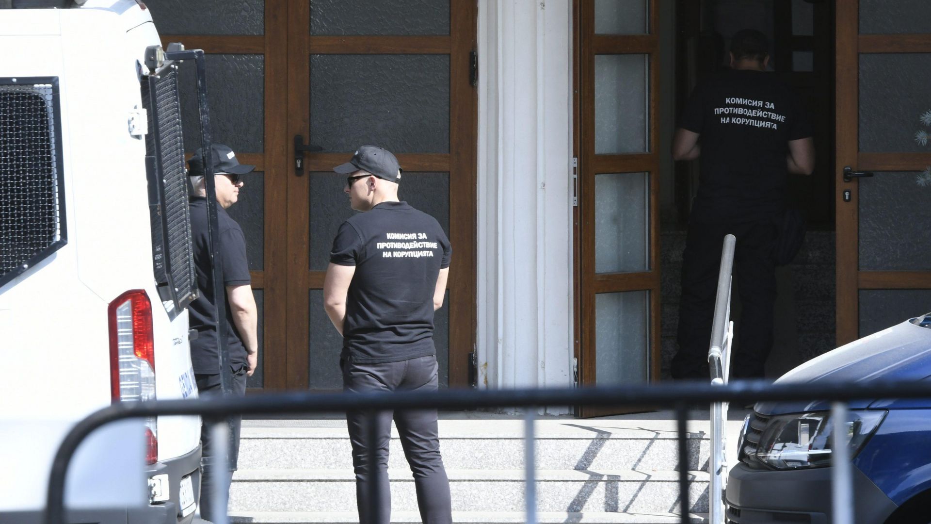 Шестима души са арестувани след акцията на спецпрокуратурата в Държавния