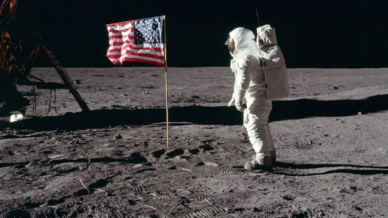 Какво направиха на Луната астронавтите от "Аполо-11"