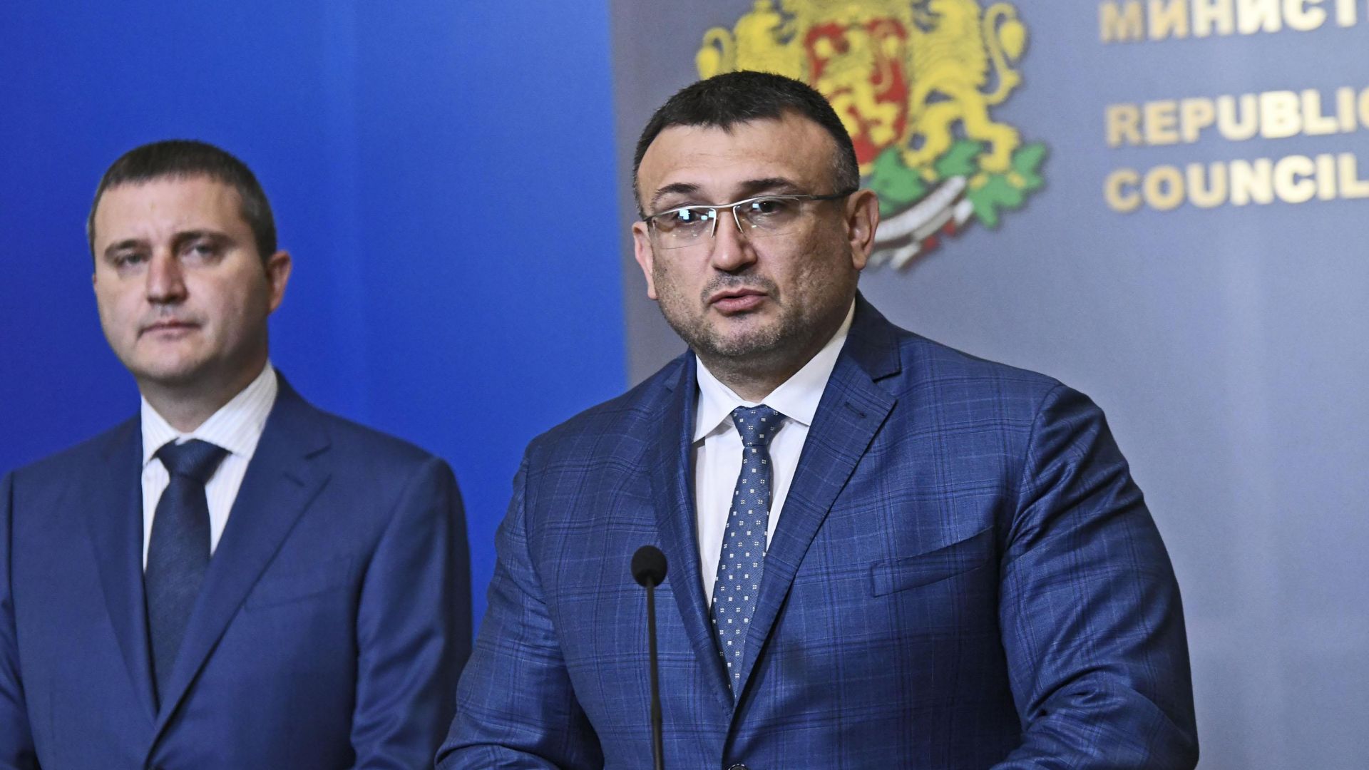 В хакнатите файлове от НАП се съдържат данни за стотици