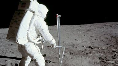 Европа разработва материя, устойчива на лунен прах