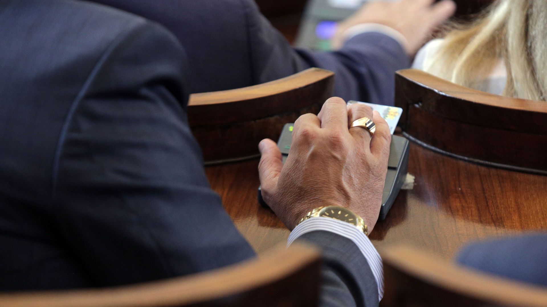 Народното събрание отхвърли предложението на БСП за увеличение на еднократната