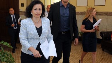 Бившият министър на земеделието от ГЕРБ Десислава Танева отговори на