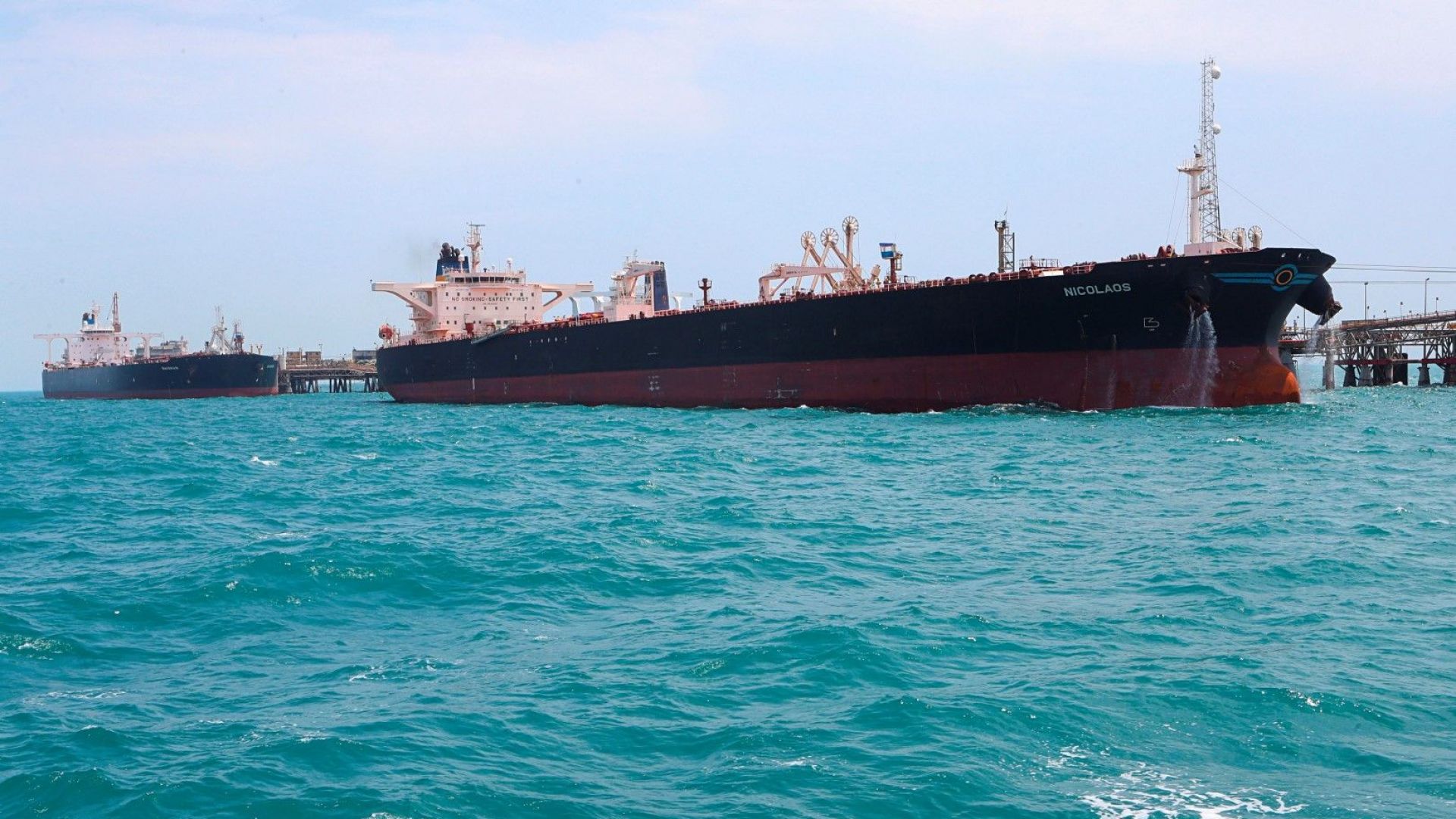 Иранската Революционна гвардия съобщи че е задържала чуждестранен танкер с