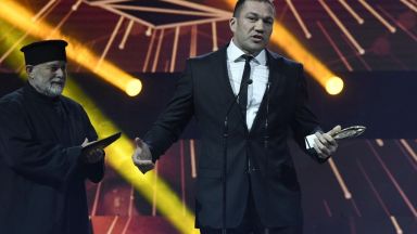 Лидерът на Консервативно обединение на десницата Петър Москов се свърза