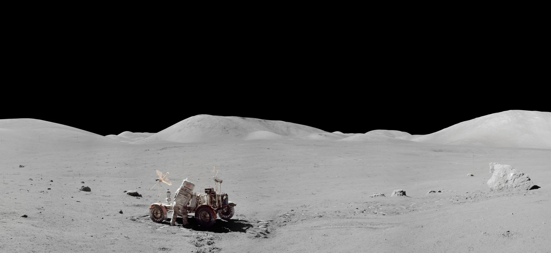 Непоказвани досега панорами от Луната