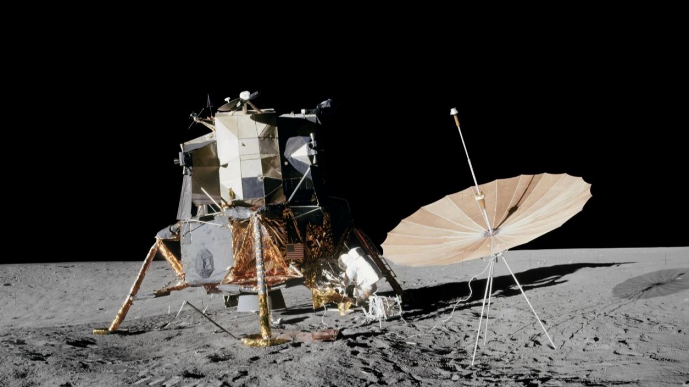 "Аполо 17" може да предизвиква трусове на Луната