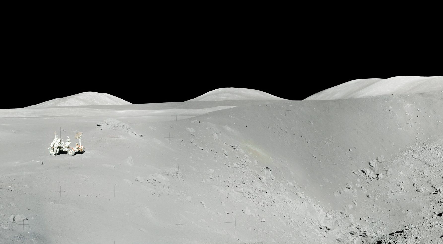 Непоказвани досега панорами от Луната