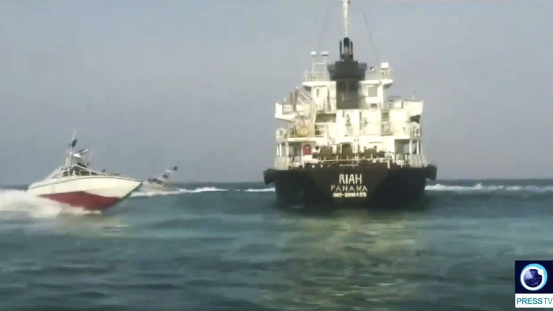 Иранският корпус на гвардейците конфискува британски танкер