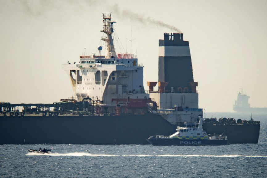 Иранският Корпус на революционните гвардейци задържа вчера петролния танкер под британски флаг "Стена имперо"
