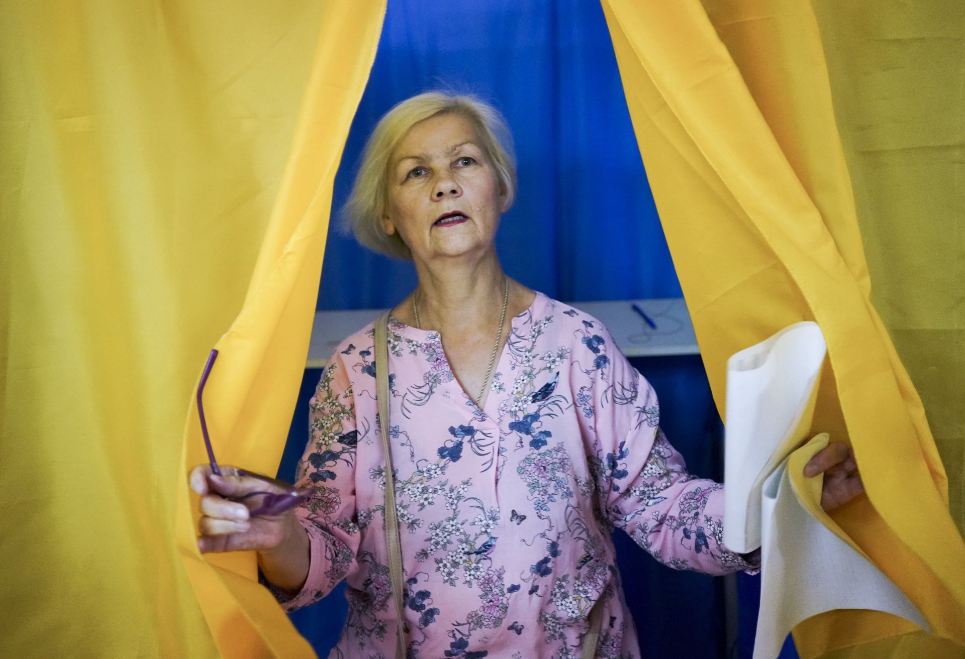 Украинците гласуват днес на предсрочни парламентарни избори